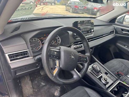 Mitsubishi Outlander 2022 - фото 13