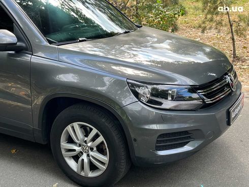 Volkswagen Tiguan 2018 серый - фото 4