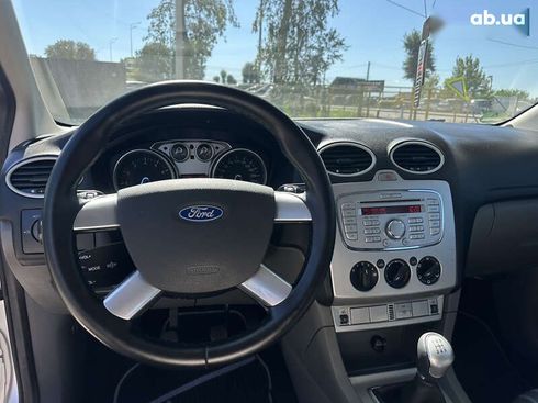 Ford Focus 2009 - фото 30
