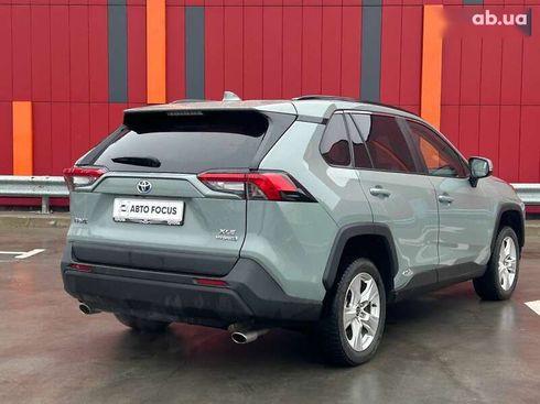 Toyota RAV4 2021 - фото 7