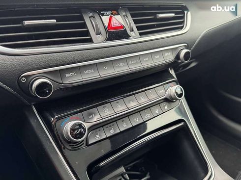 Hyundai Grandeur 2017 - фото 26