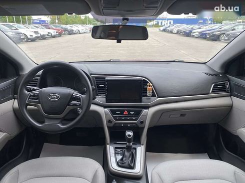 Hyundai Elantra 2016 - фото 16