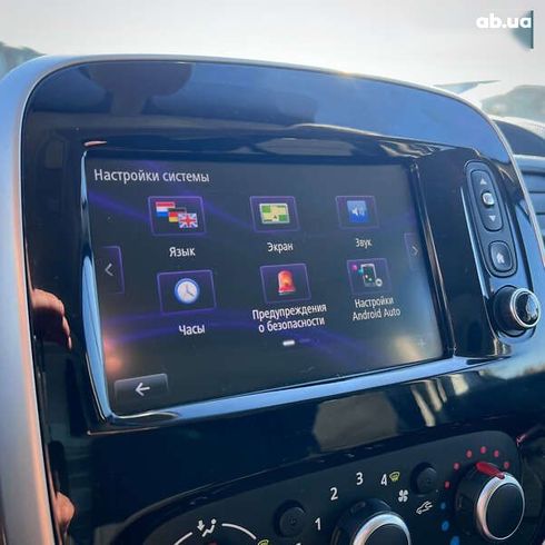 Renault Trafic 2021 - фото 28