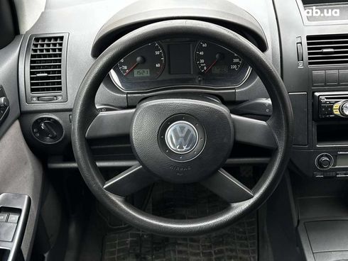 Volkswagen Polo 2004 черный - фото 19