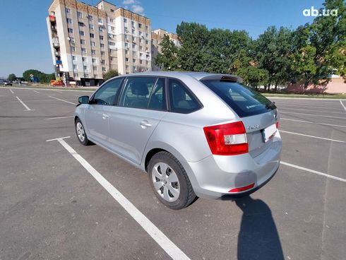 Skoda Rapid 2016 серый - фото 4