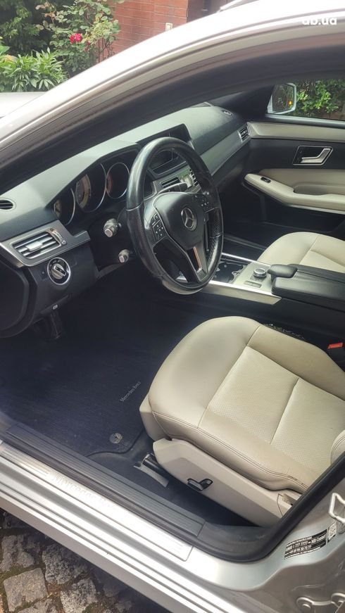 Mercedes-Benz E-Класс 2015 серебристый - фото 13