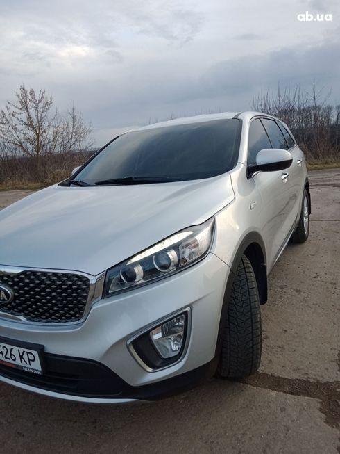 Kia Sorento 2017 серый - фото 16