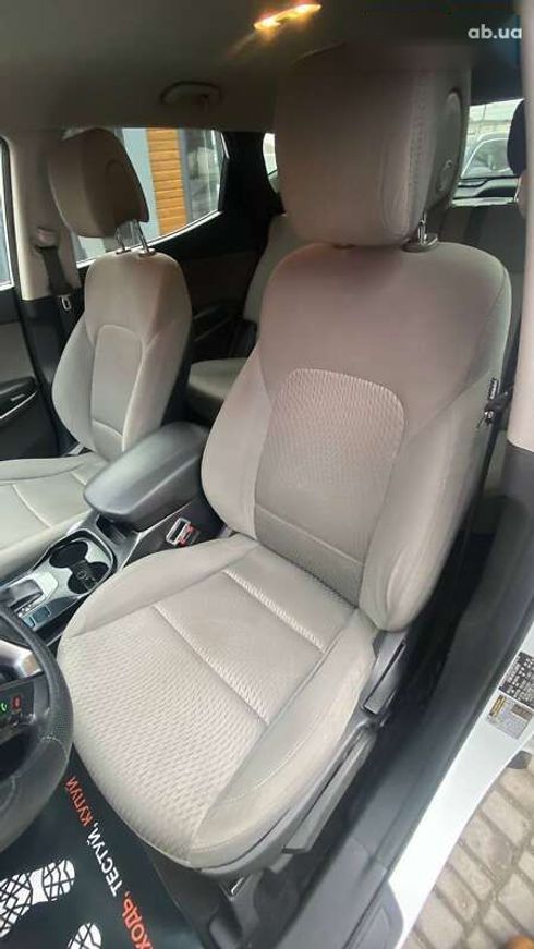 Hyundai Santa Fe 2015 - фото 18