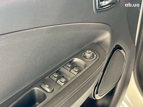 Renault Zoe 2019 - фото 20