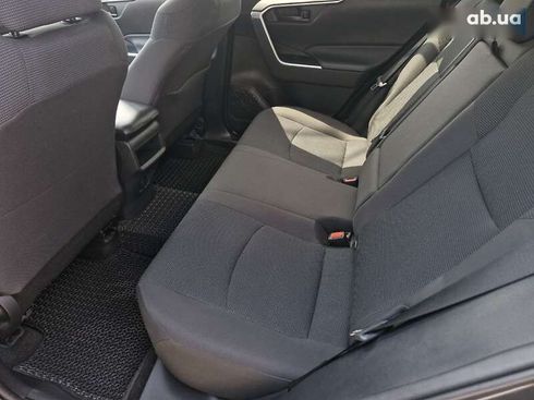 Toyota RAV4 2019 - фото 24