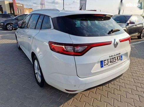 Renault Megane 2017 - фото 12