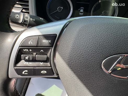 Hyundai Sonata 2019 серый - фото 24