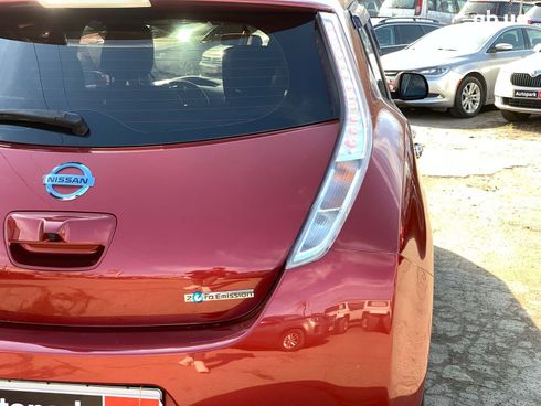 Nissan Leaf 2014 красный - фото 12