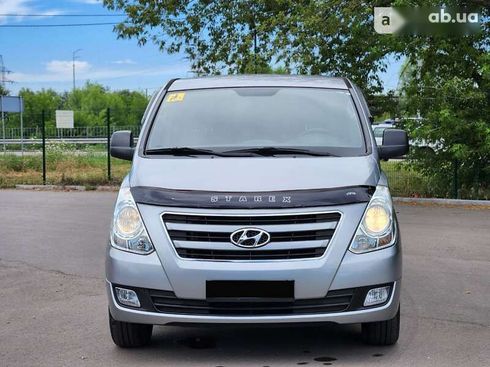 Hyundai Grand Starex 2017 - фото 2