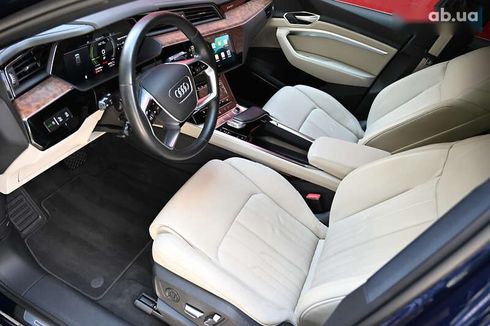 Audi E-Tron 2022 - фото 2