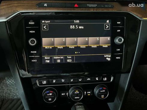 Volkswagen Passat 2018 - фото 15
