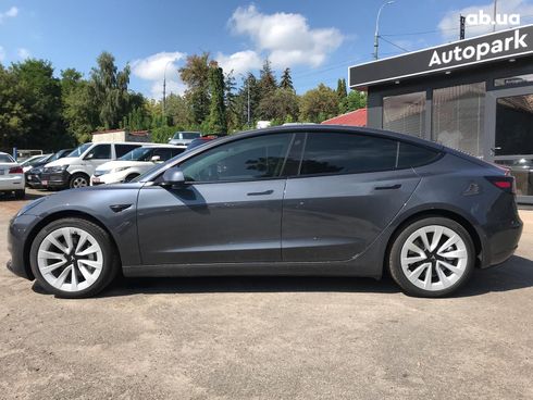 Tesla Model 3 2022 серый - фото 9