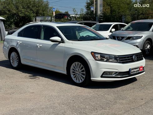Volkswagen Passat 2016 белый - фото 6