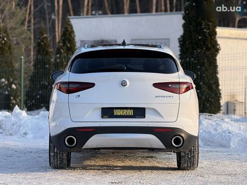Alfa Romeo Stelvio 2020 - фото 18