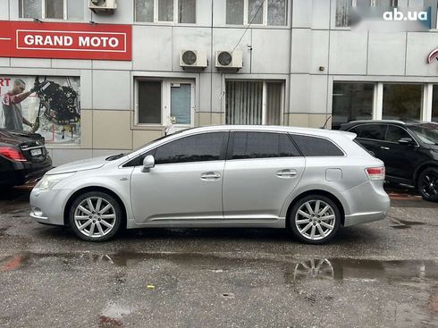 Toyota Avensis 2009 - фото 13