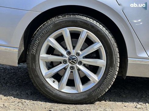Volkswagen Passat 2022 - фото 24