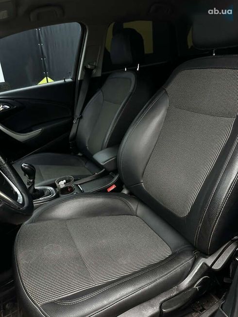 Opel Astra 2011 - фото 5