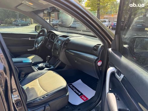 Kia Sorento 2010 коричневый - фото 13