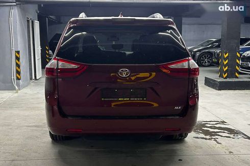 Toyota Sienna 2018 - фото 5