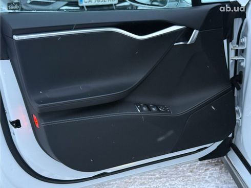 Tesla Model S 2015 белый - фото 16