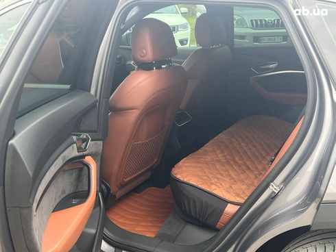 Audi E-Tron 2019 серый - фото 33