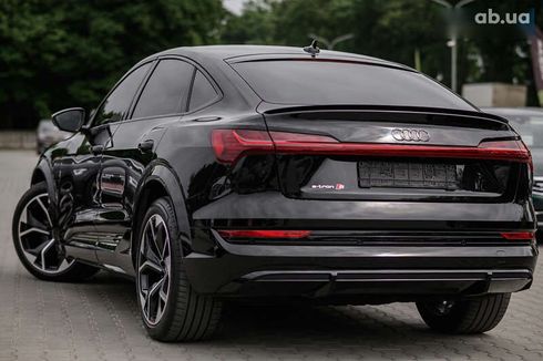Audi E-Tron 2021 - фото 19