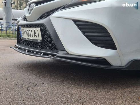 Toyota Camry 2021 - фото 29