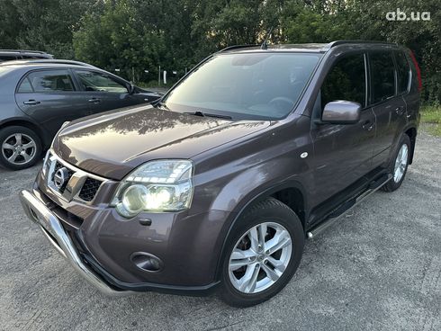 Nissan X-Trail 2012 пурпурный - фото 2