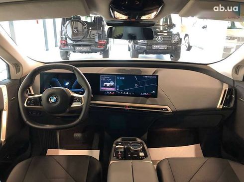 BMW iX 2025 - фото 30