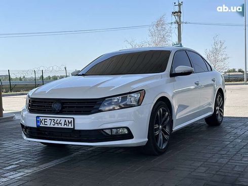 Volkswagen Passat 2018 - фото 18