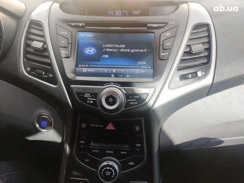 Hyundai Elantra 2015 черный - фото 14