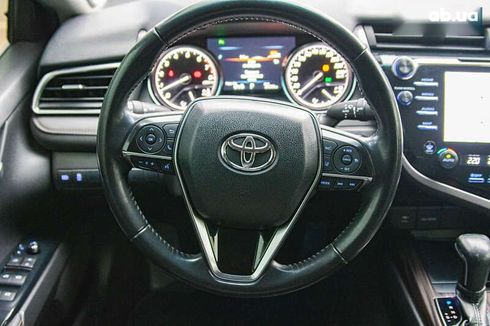 Toyota Camry 2018 - фото 8