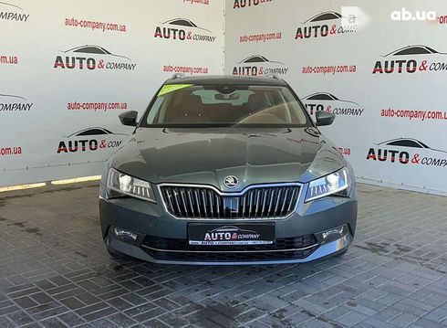 Skoda Superb 2019 - фото 2