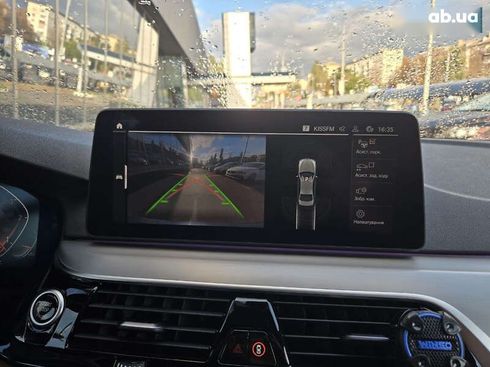 BMW 5 серия 2021 - фото 24