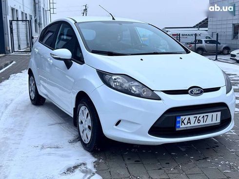 Ford Fiesta 2011 - фото 20