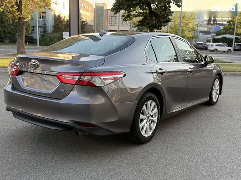 Toyota Camry 2019 - фото 7