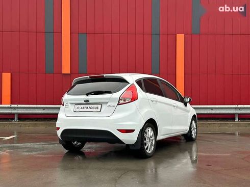 Ford Fiesta 2015 - фото 8