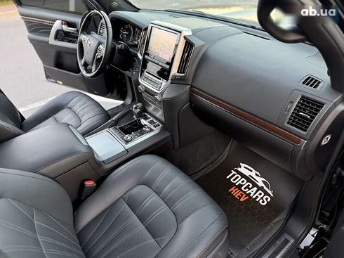 Toyota Land Cruiser 2020 - фото 28