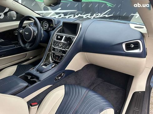 Aston Martin DB11 2016 - фото 18