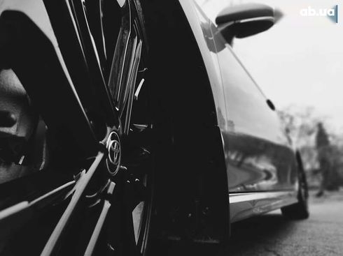 Toyota Camry 2024 - фото 2