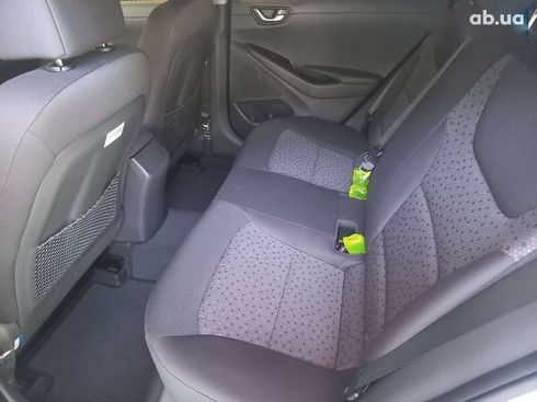 Hyundai Ioniq 2017 - фото 18