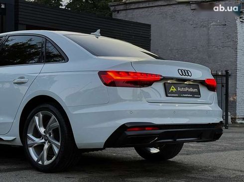 Audi A4 2020 - фото 24