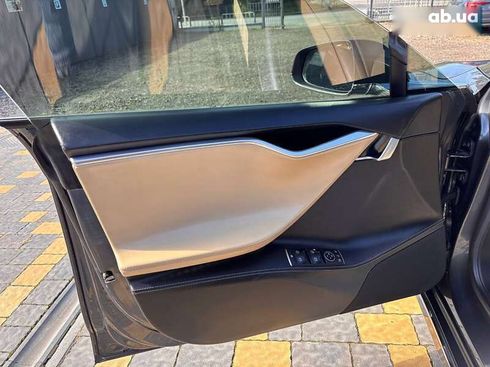 Tesla Model S 2017 - фото 18
