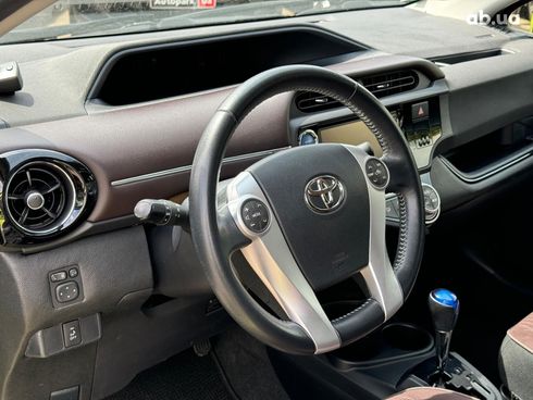 Toyota Aqua 2015 зеленый - фото 20