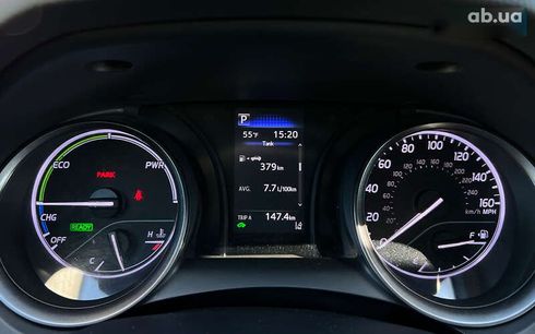 Toyota Camry 2021 - фото 19